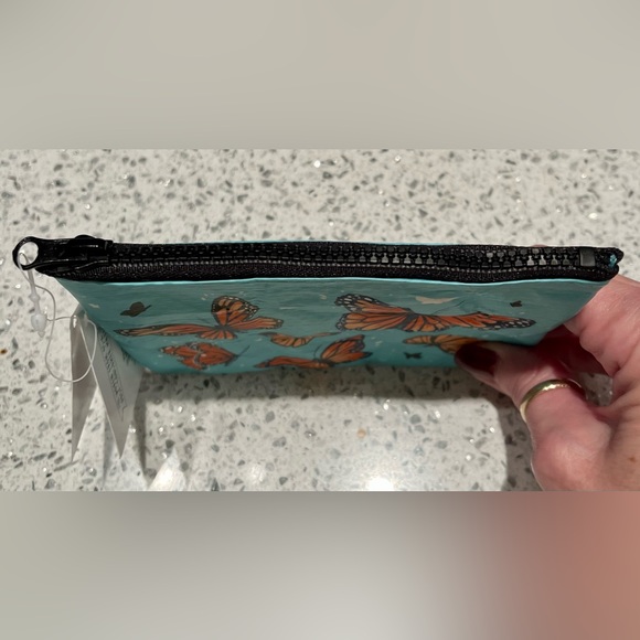 Butterfly Pouch/Wallet/Case - Picture 3 of 4